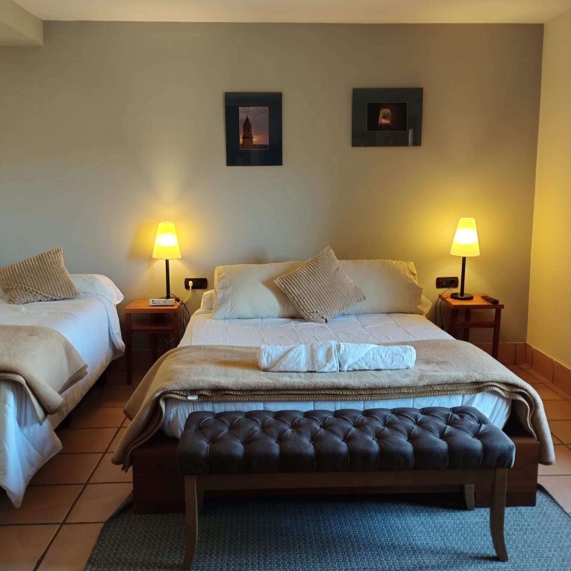 Hostal Tastavins Penarroya De Tastavins Екстер'єр фото