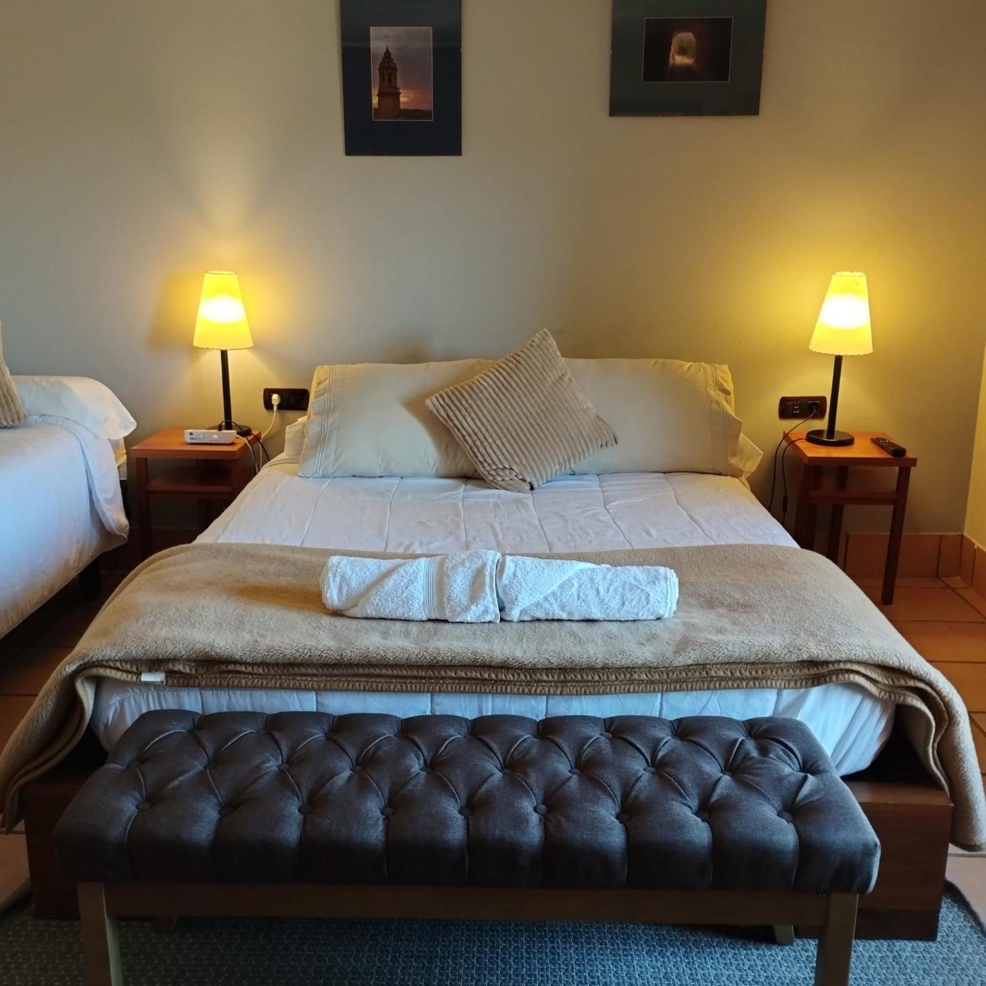 Hostal Tastavins Penarroya De Tastavins Екстер'єр фото
