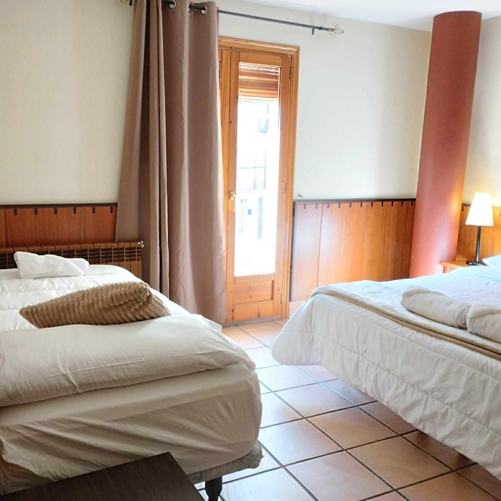Hostal Tastavins Penarroya De Tastavins Екстер'єр фото
