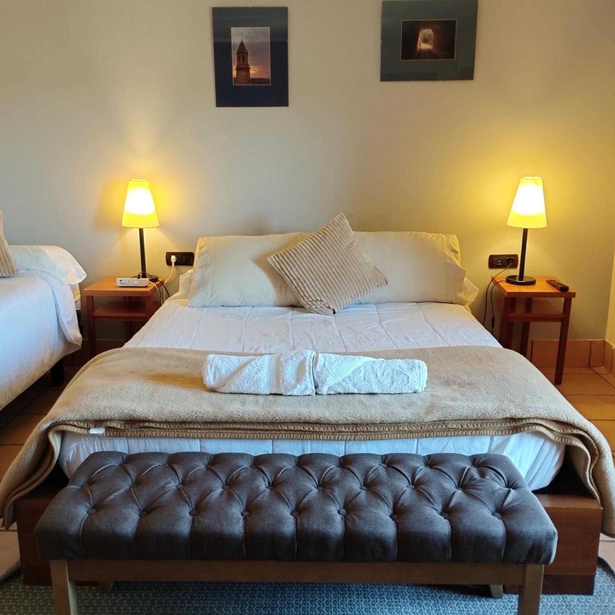 Hostal Tastavins Penarroya De Tastavins Екстер'єр фото