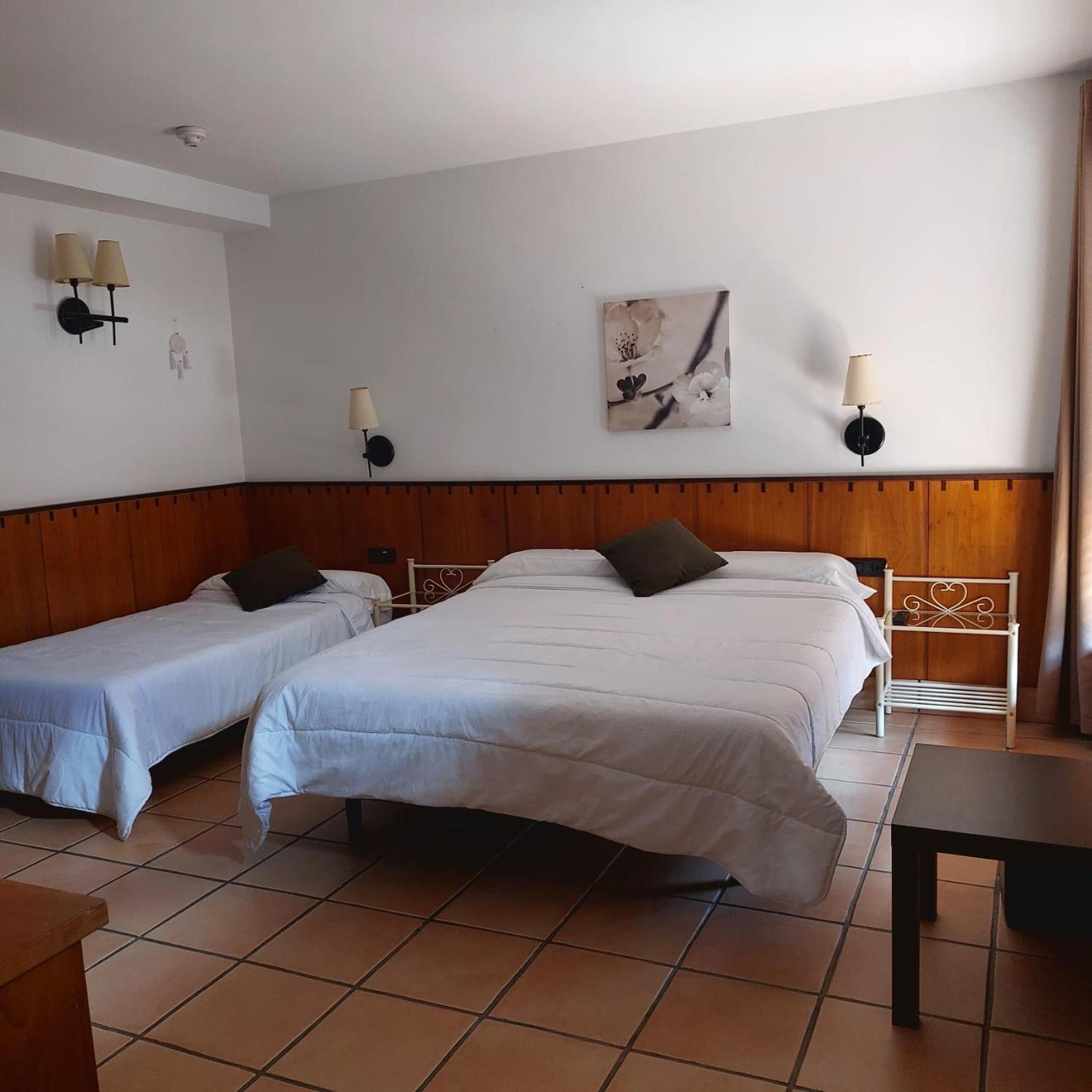 Hostal Tastavins Penarroya De Tastavins Екстер'єр фото