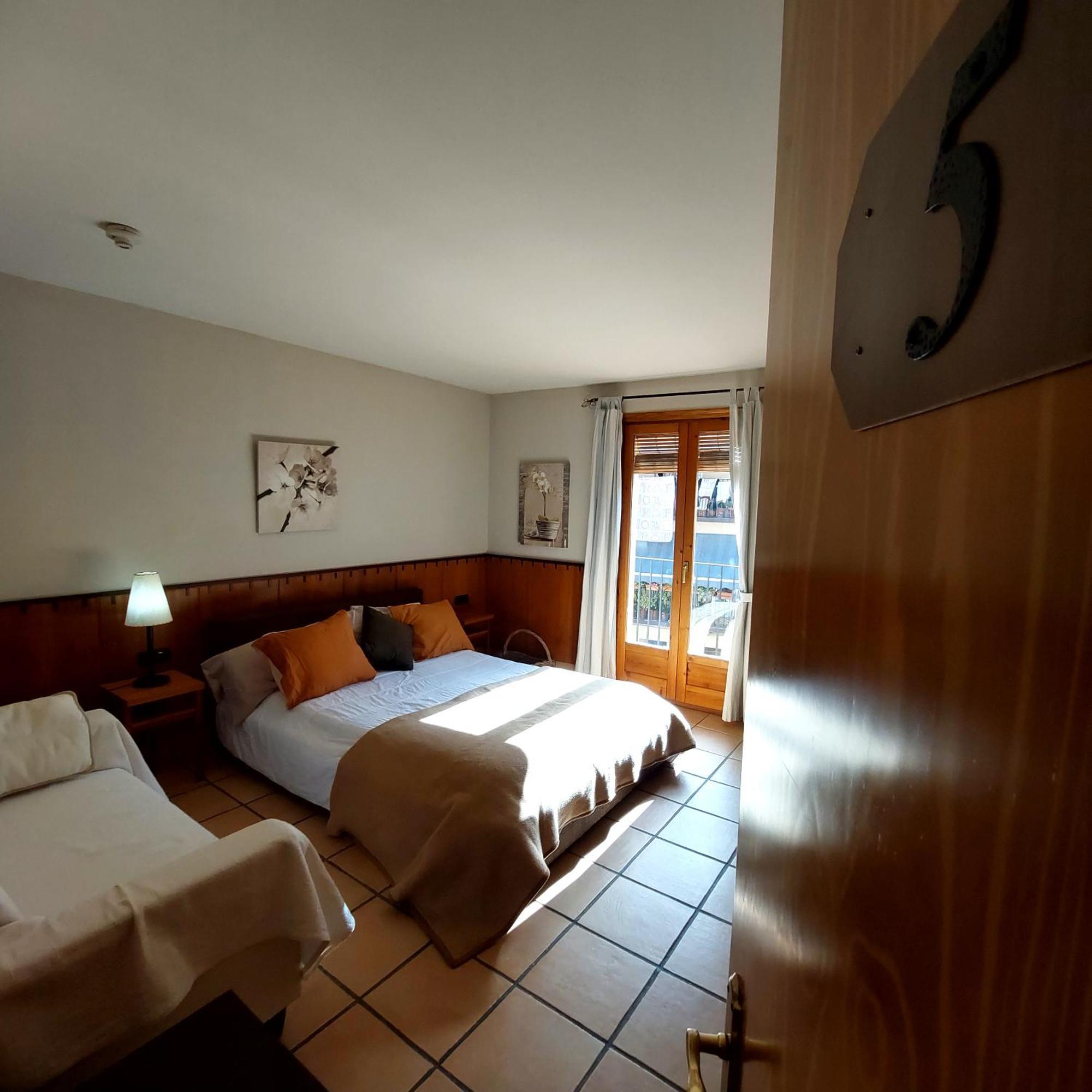 Hostal Tastavins Penarroya De Tastavins Номер фото