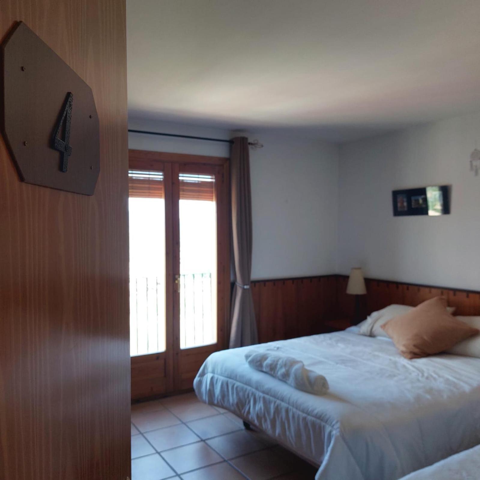 Hostal Tastavins Penarroya De Tastavins Екстер'єр фото